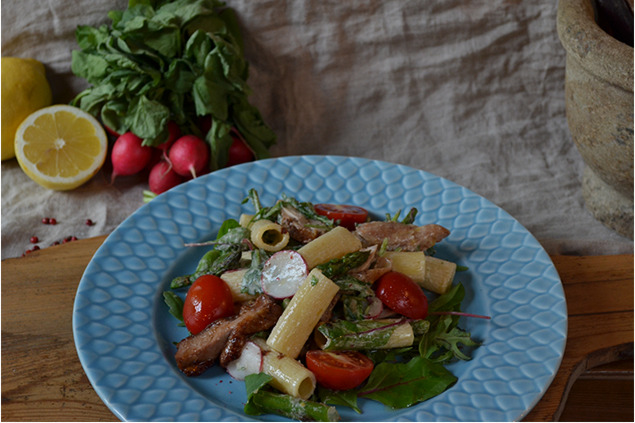 Kyckling och pastasallad med citron och dragon