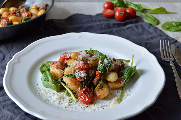 Gnocchi med salsiccia och salvia