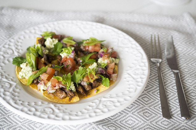 Lammtacos med tomatsalsa, fetaost och avokadokräm