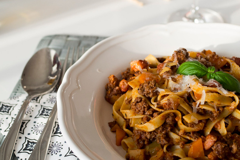 Ragu med rotfrukter och rödvin
