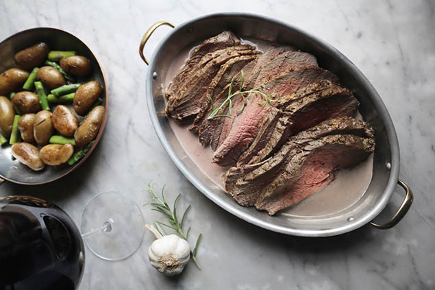 Helstekt rostbiff med franska smaker