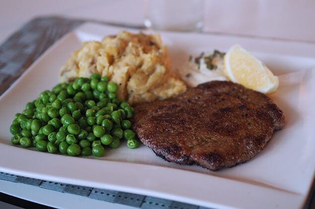 Skinkschnitzel med potatisstomp och senapssås