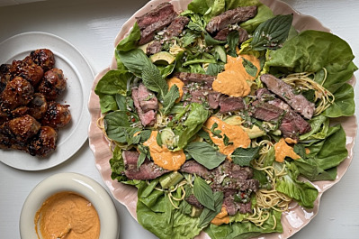 Nudelsallad med entrecote och kimchimajo