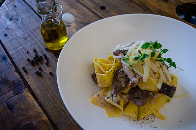 Oxfilépasta med tryffel och parmesan