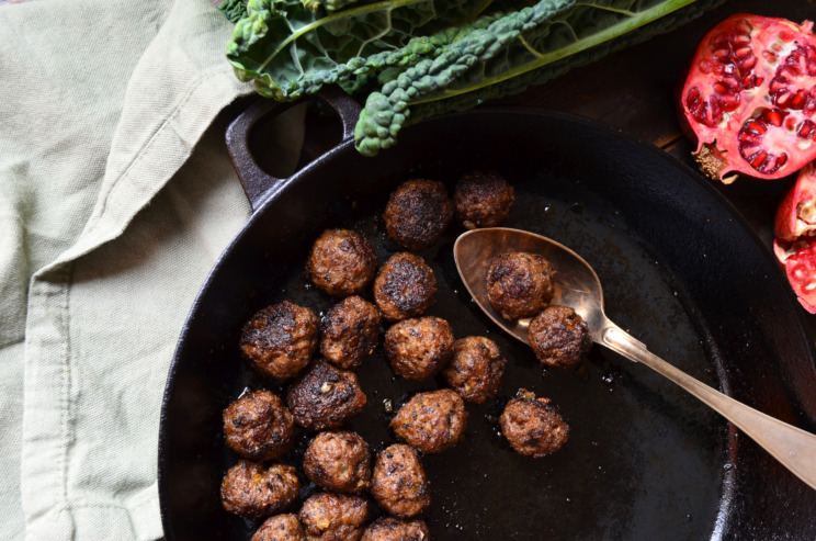 K&ouml;ttbullar i stekpanna