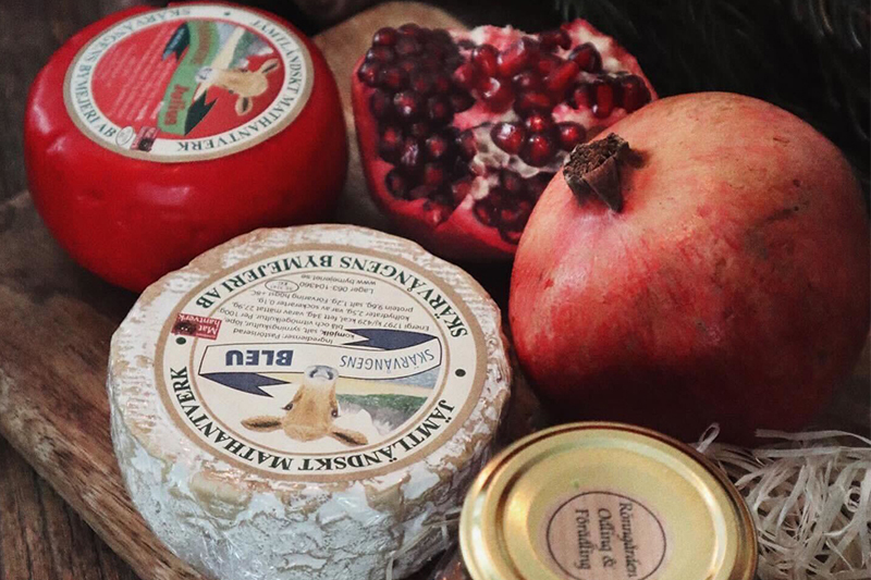 Julostar och granatäpplee